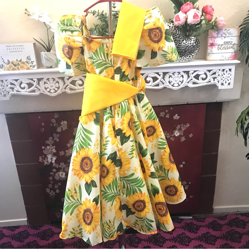 Girls white & yellow Floral sunflower print Patadyong Terno - Dress set,